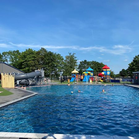 Ferienhaus Luxchalet #Vaju Lathum# Am See, Strand, Pool, Nationalpark Exteriör bild