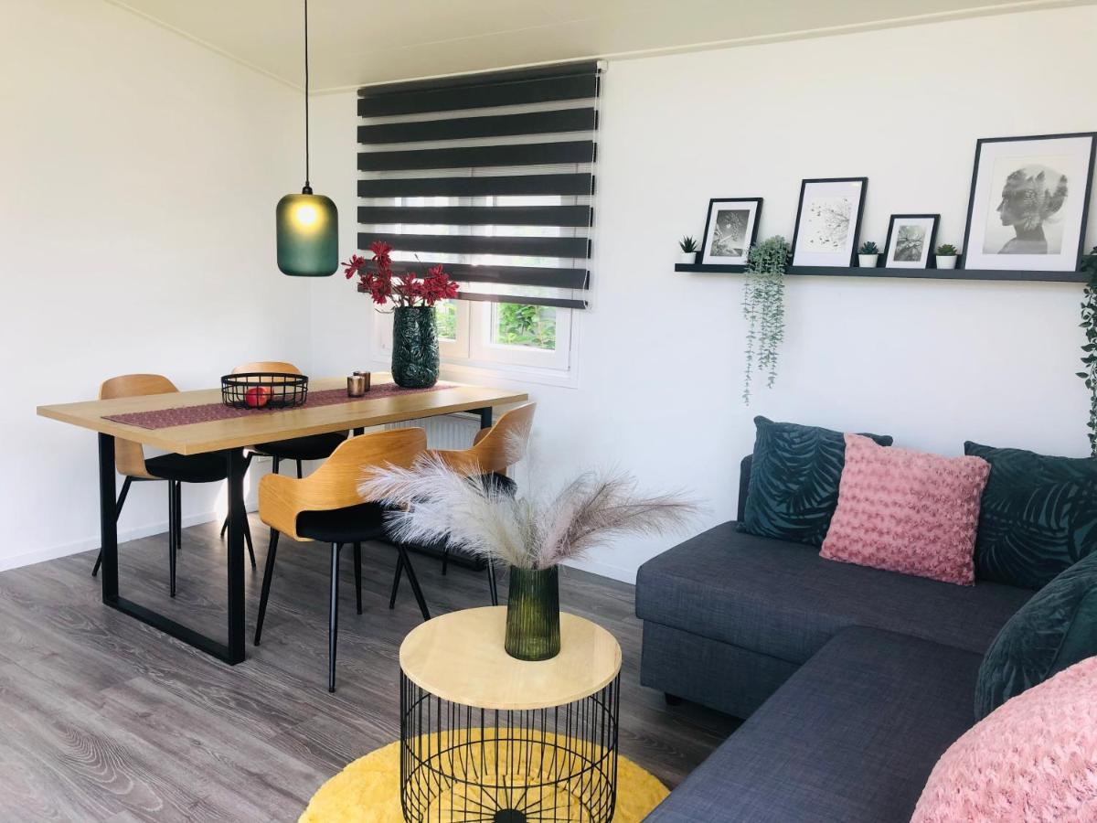 Ferienhaus Luxchalet #Vaju Lathum# Am See, Strand, Pool, Nationalpark Exteriör bild