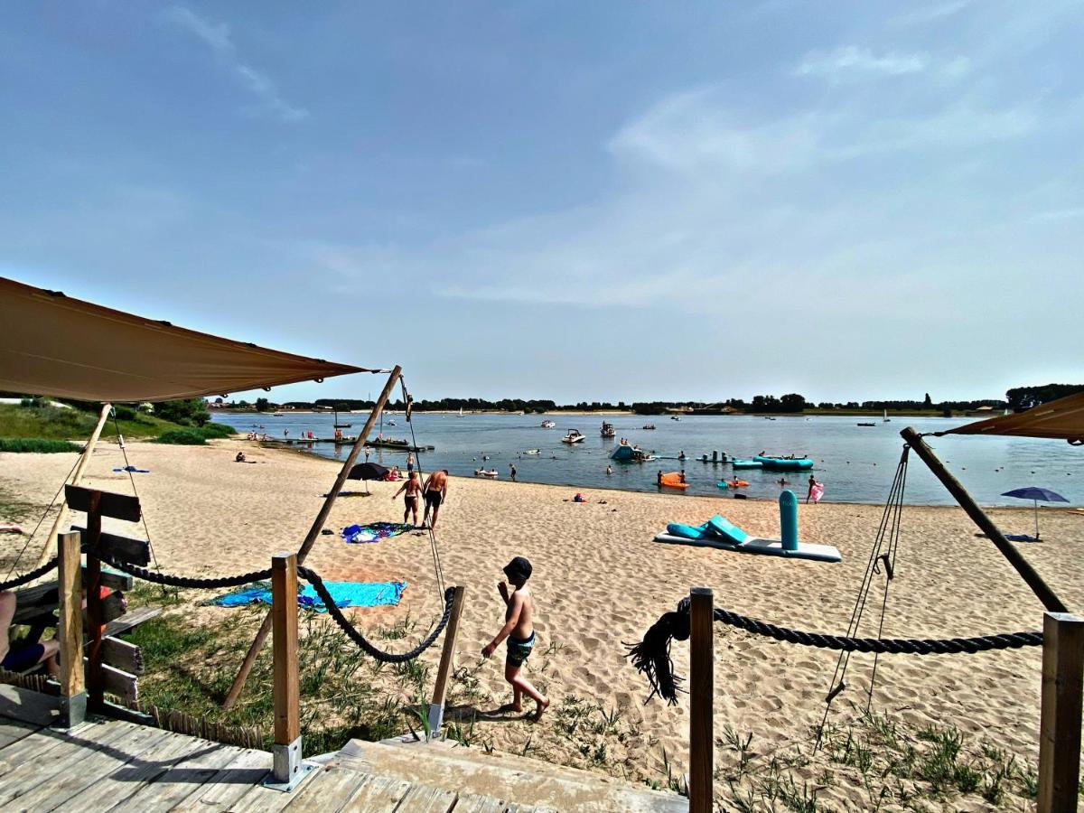 Ferienhaus Luxchalet #Vaju Lathum# Am See, Strand, Pool, Nationalpark Exteriör bild