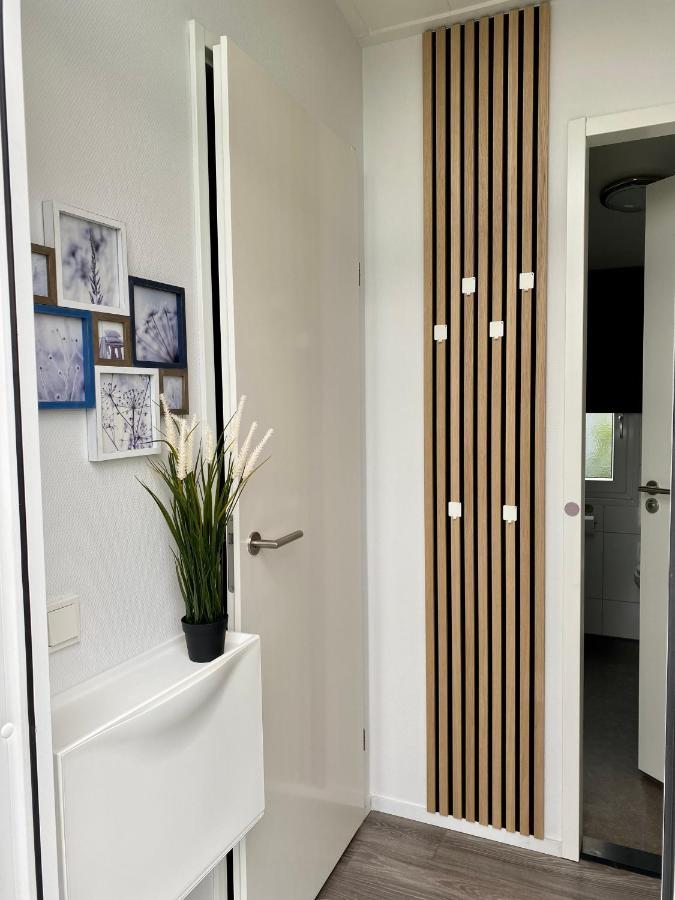 Ferienhaus Luxchalet #Vaju Lathum# Am See, Strand, Pool, Nationalpark Exteriör bild