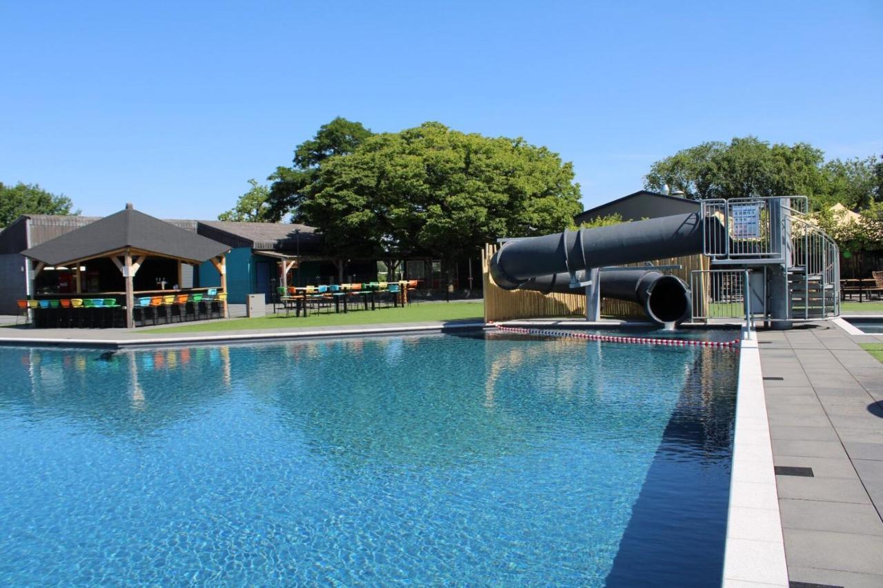 Ferienhaus Luxchalet #Vaju Lathum# Am See, Strand, Pool, Nationalpark Exteriör bild