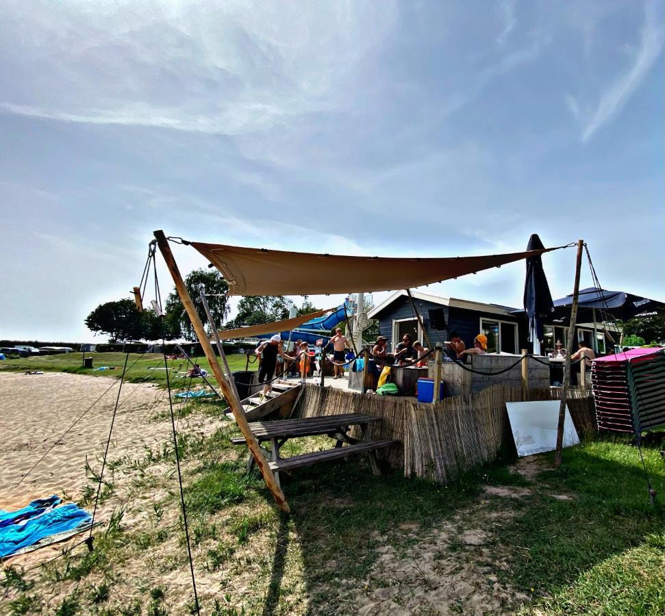 Ferienhaus Luxchalet #Vaju Lathum# Am See, Strand, Pool, Nationalpark Exteriör bild