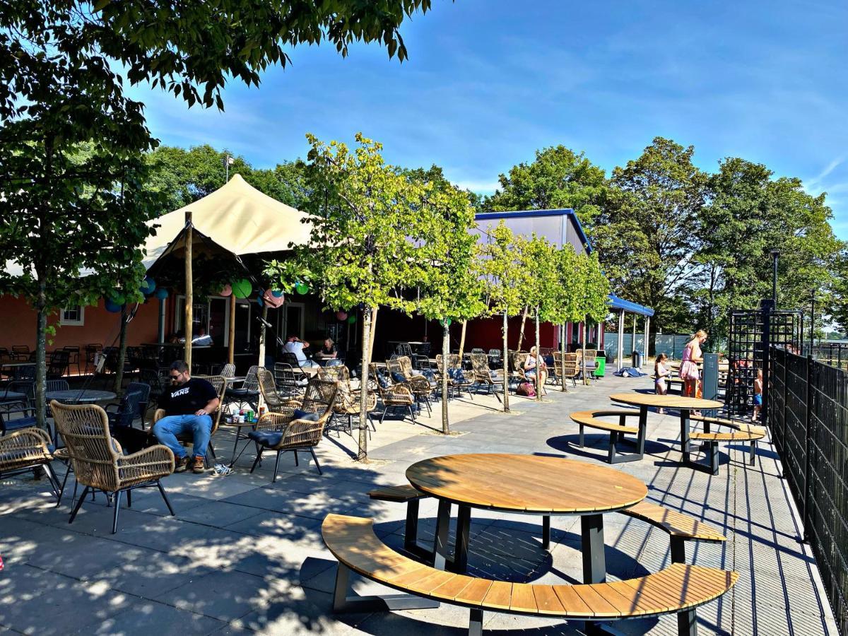 Ferienhaus Luxchalet #Vaju Lathum# Am See, Strand, Pool, Nationalpark Exteriör bild