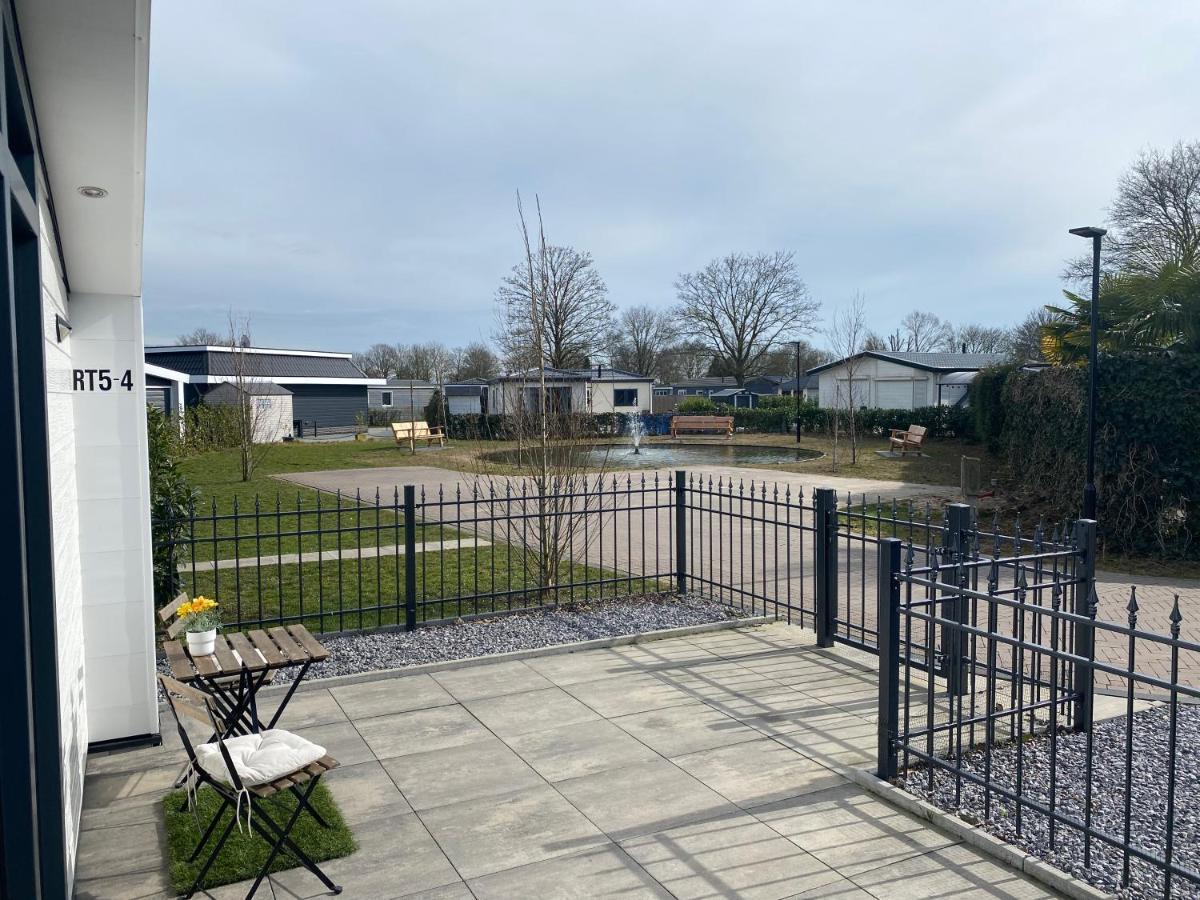 Ferienhaus Luxchalet #Vaju Lathum# Am See, Strand, Pool, Nationalpark Exteriör bild